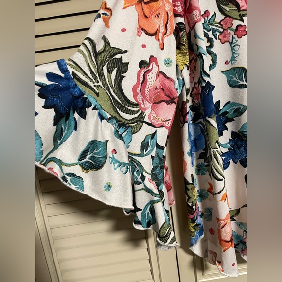 Floral Blouse - Picture 4 of 4